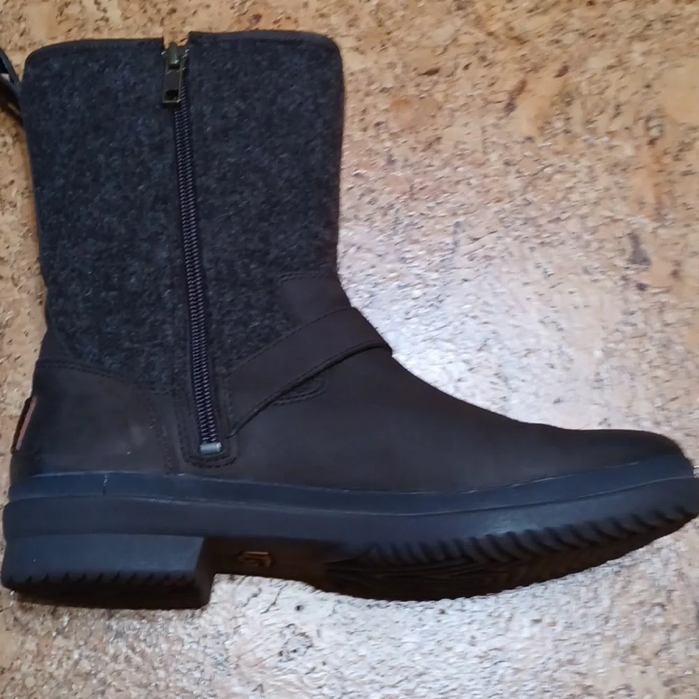 UGG Australia Women's Chocolate Brown Leather & Wool Robbie Boots 7.5 - Picture 2 of 10